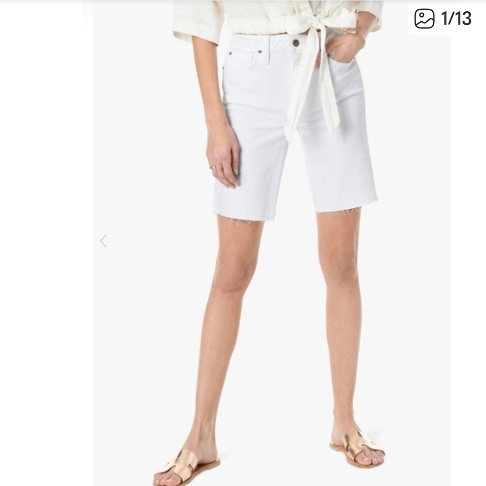 NWT Joe's Jeans 28 White Stretch Hi Honey Curvy Mom-Friendly Bermuda White Short